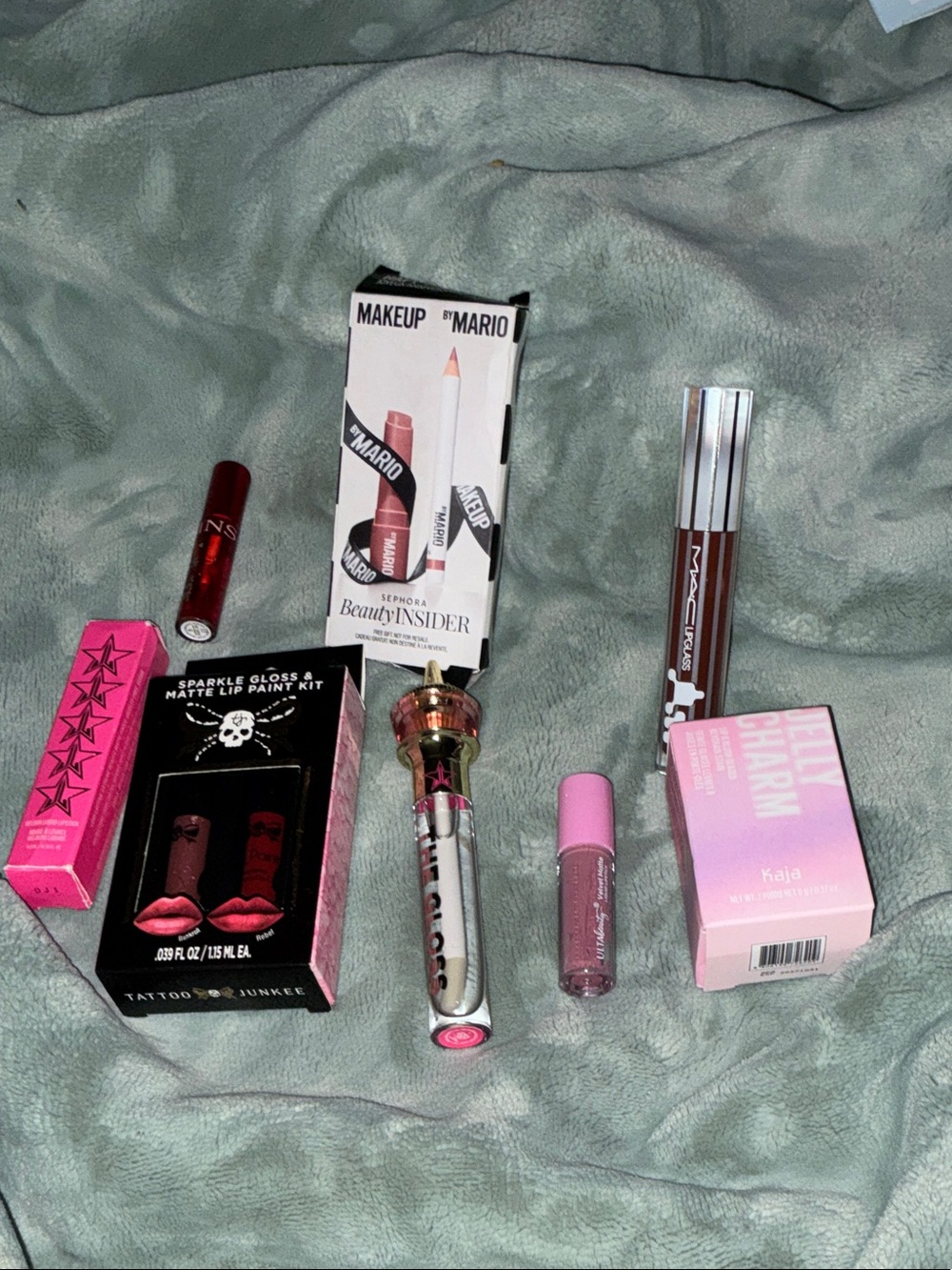 LUXURY LIP BUNDLE NWT